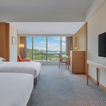 Crowne Plaza Zhuhai City Center By Ihg - Offers Free One-Way Shuttle To Chimelong Ocean Kingdom Екстериор снимка