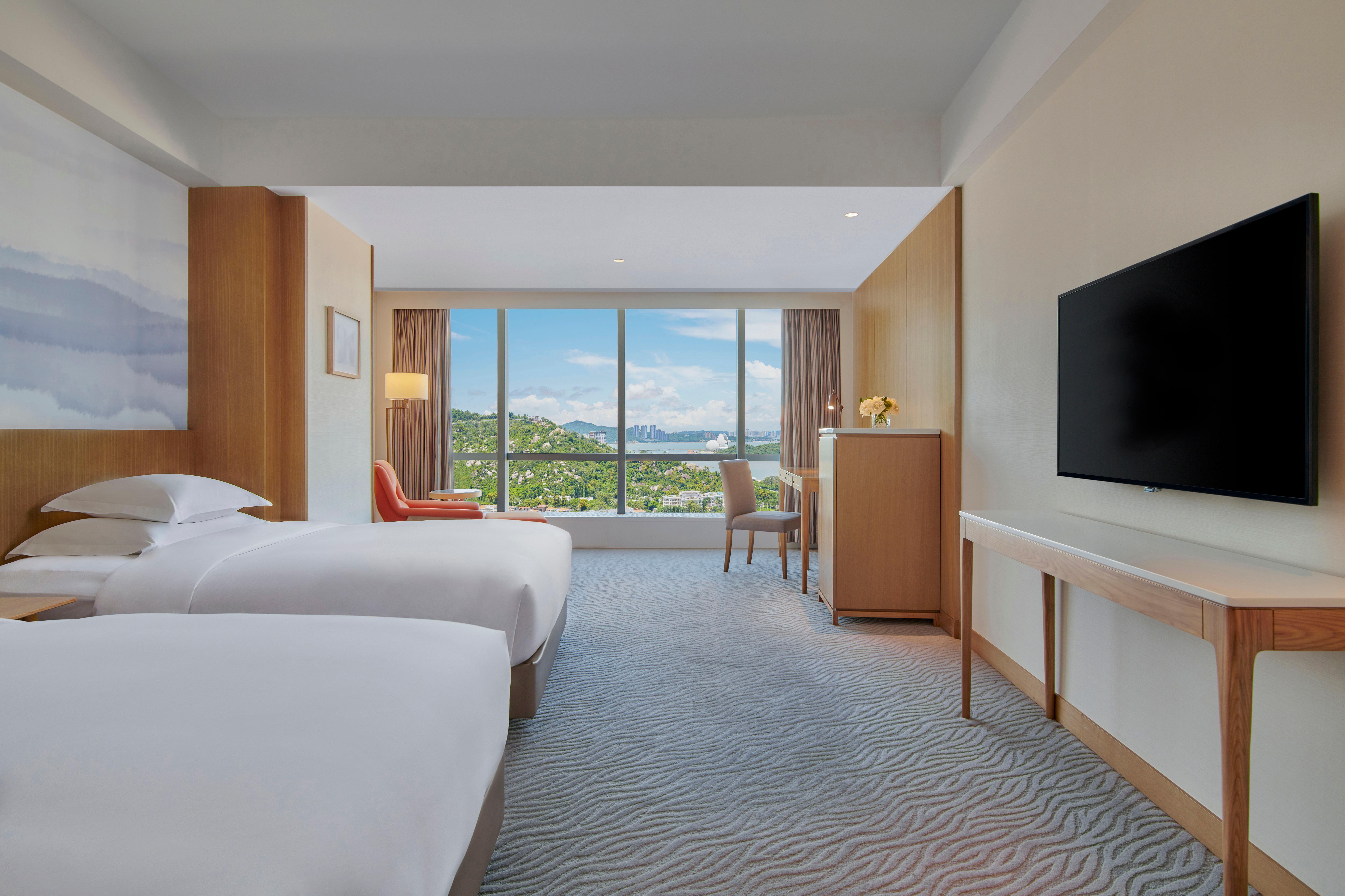 Crowne Plaza Zhuhai City Center By Ihg - Offers Free One-Way Shuttle To Chimelong Ocean Kingdom Екстериор снимка