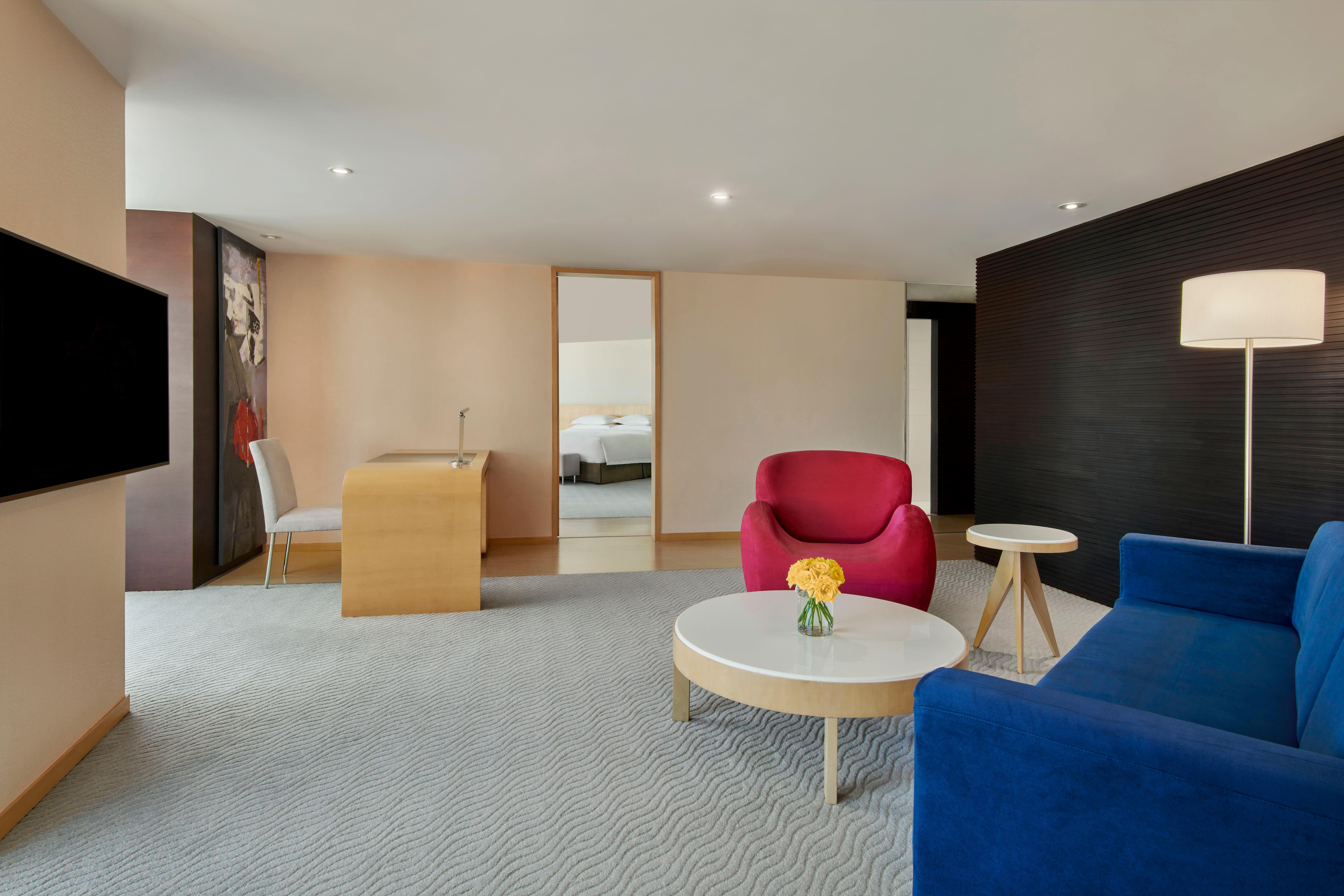 Crowne Plaza Zhuhai City Center By Ihg - Offers Free One-Way Shuttle To Chimelong Ocean Kingdom Екстериор снимка