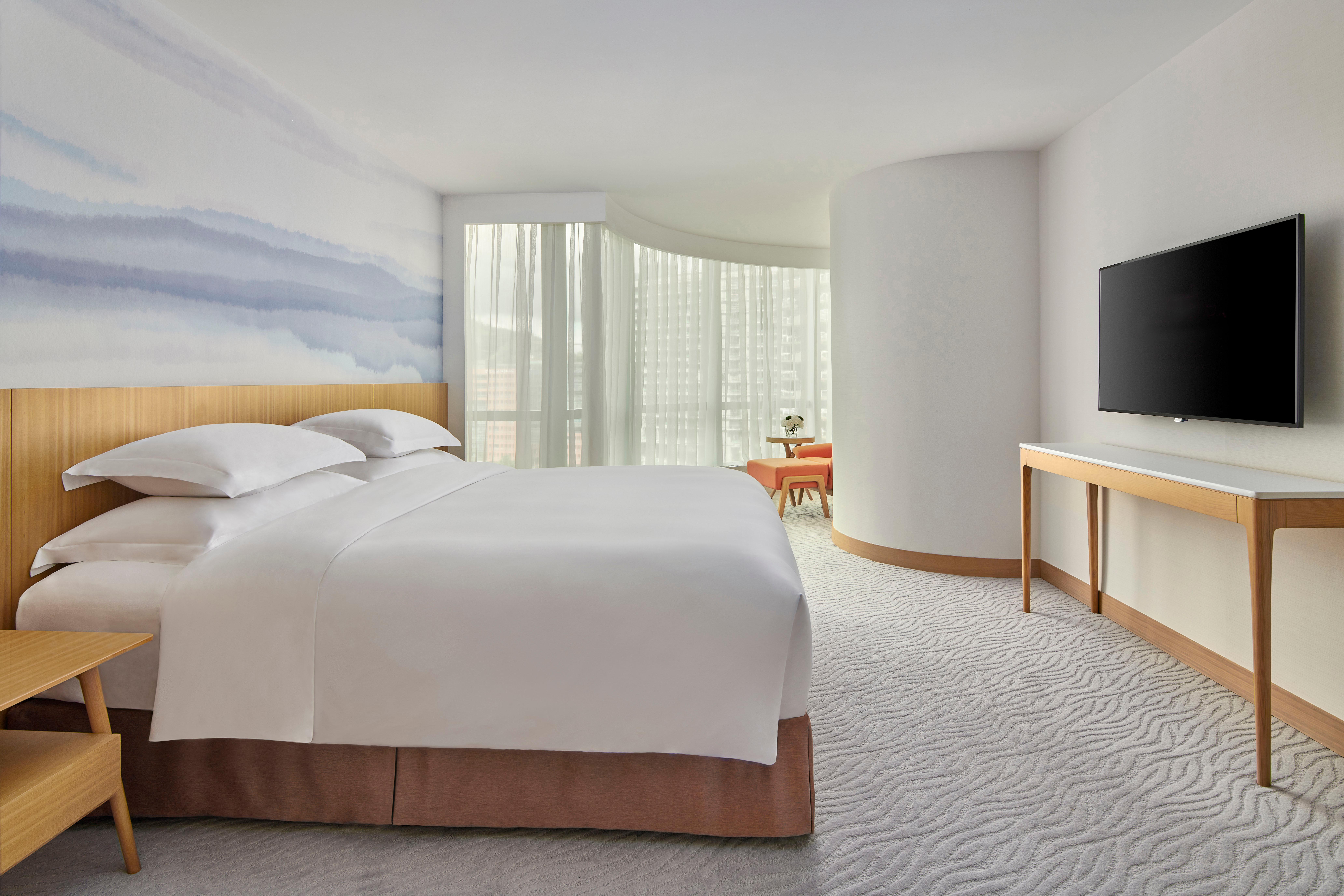 Crowne Plaza Zhuhai City Center By Ihg - Offers Free One-Way Shuttle To Chimelong Ocean Kingdom Екстериор снимка