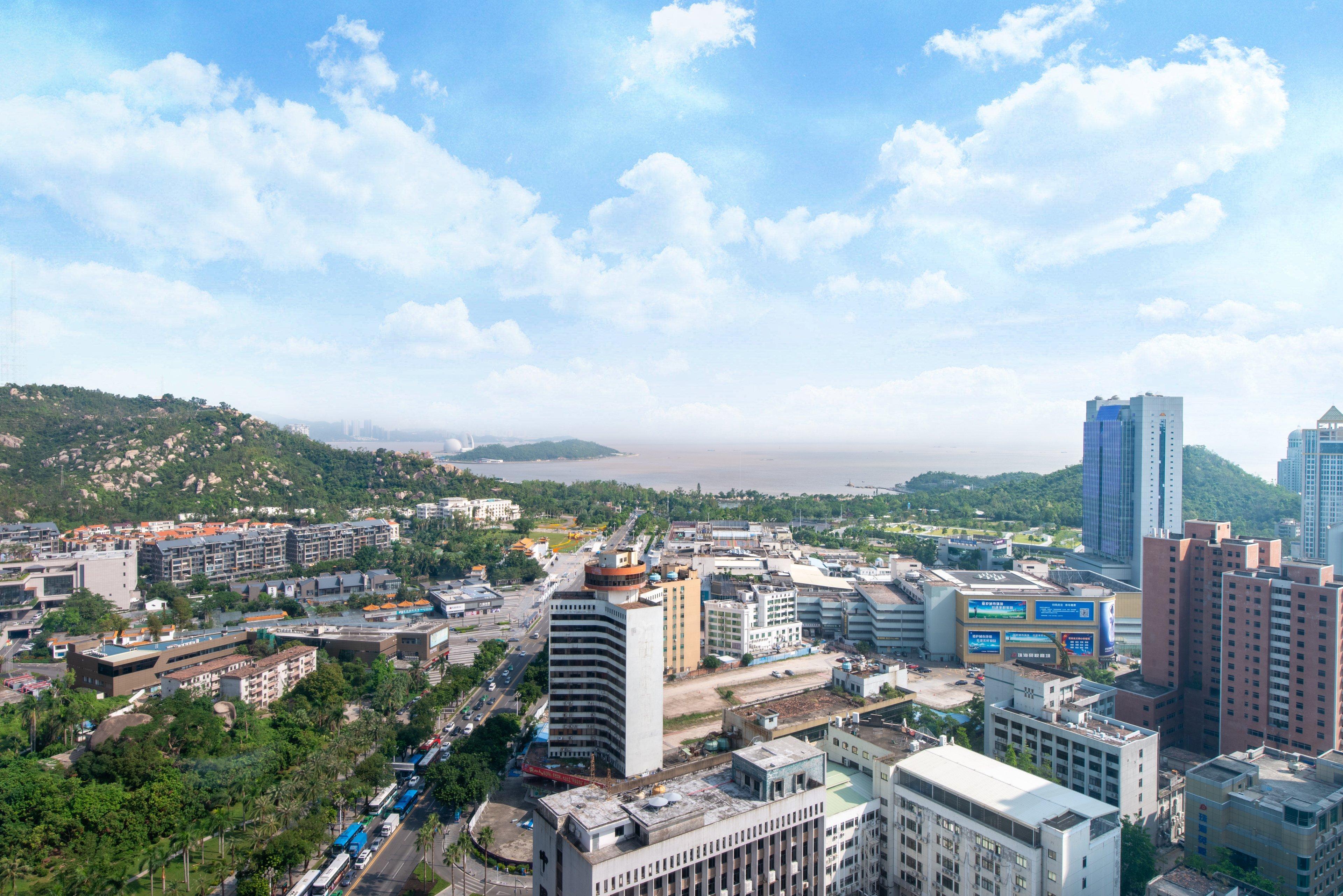Crowne Plaza Zhuhai City Center By Ihg - Offers Free One-Way Shuttle To Chimelong Ocean Kingdom Екстериор снимка