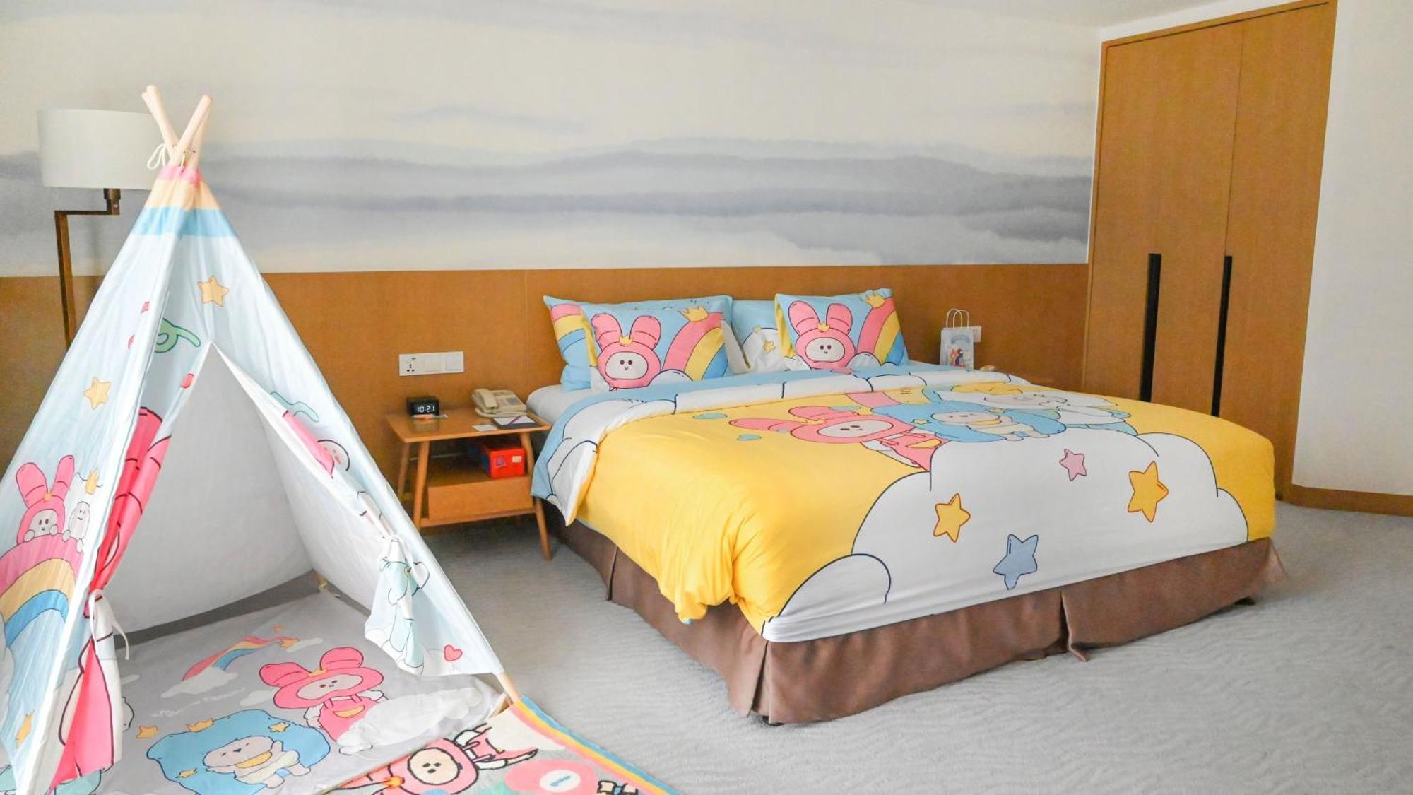 Crowne Plaza Zhuhai City Center By Ihg - Offers Free One-Way Shuttle To Chimelong Ocean Kingdom Екстериор снимка